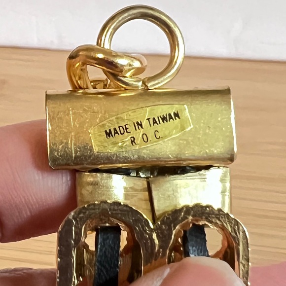 Vintage NWT glass ,gold bead links with leather belt made in Taiwan - Picture 6 of 6